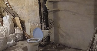 Демонтаж сантехкабины в панельном доме - цена от 1057 рублей | Сварной-Тшт